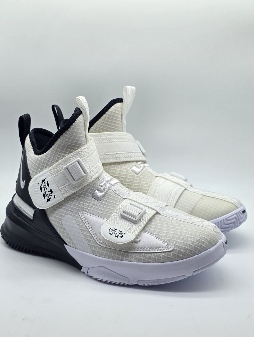 Nike LeBron Soldier 13 PS "White Black" Basketball Shoes - NWOT Size 4-5y